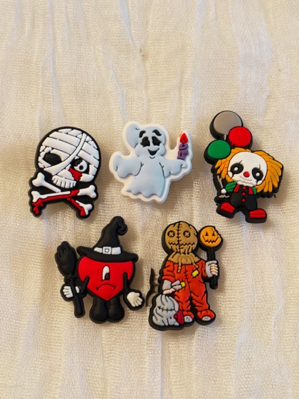 Set # 41 – 5 Pack Random Halloween Jibbitz/Croc Charms